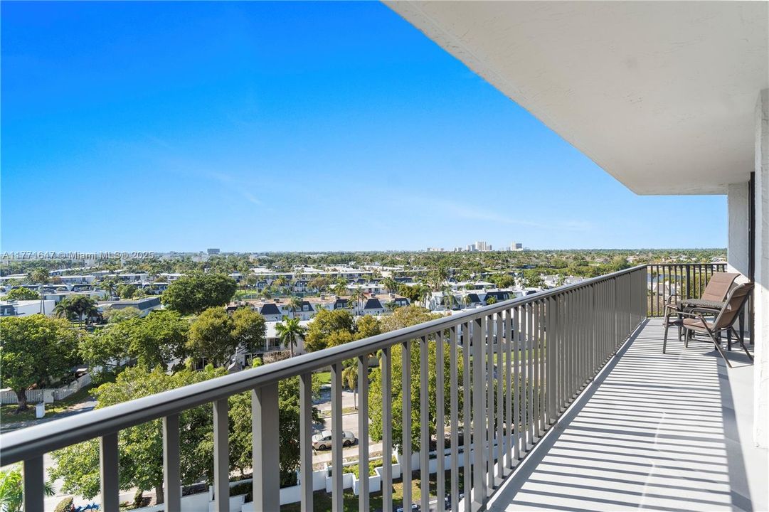 Recently Rented: $3,000 (2 beds, 2 baths, 1430 Square Feet)