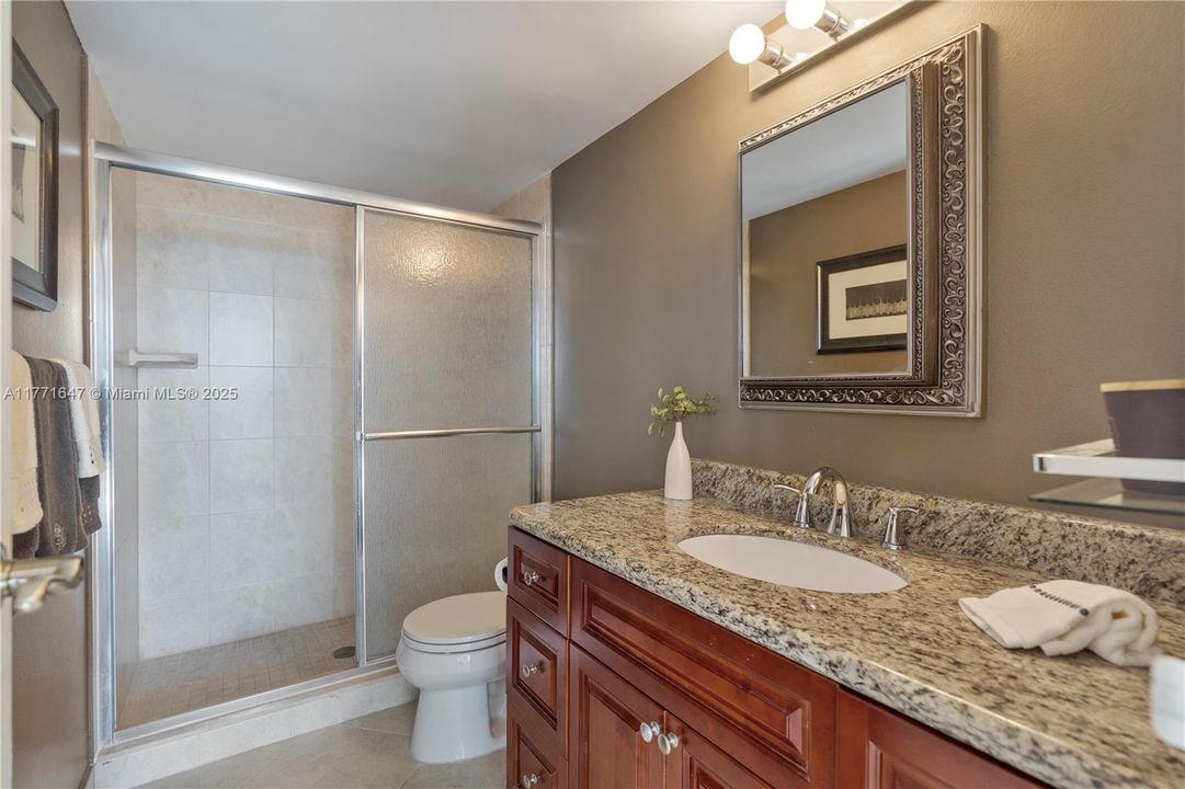 Recently Rented: $3,000 (2 beds, 2 baths, 1430 Square Feet)