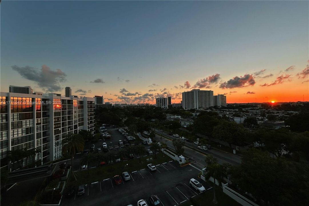 Recently Rented: $3,000 (2 beds, 2 baths, 1430 Square Feet)