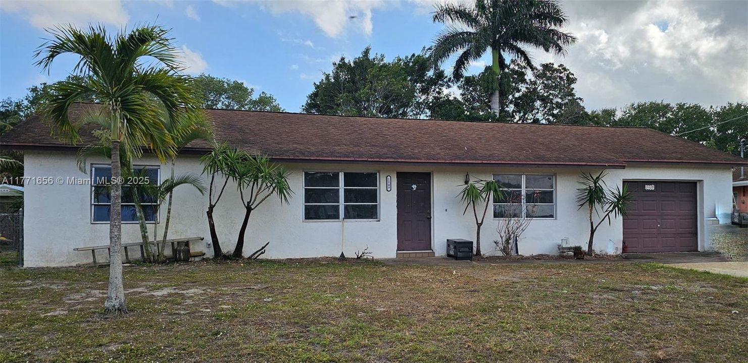 Recently Sold: $495,000 (3 beds, 2 baths, 1668 Square Feet)