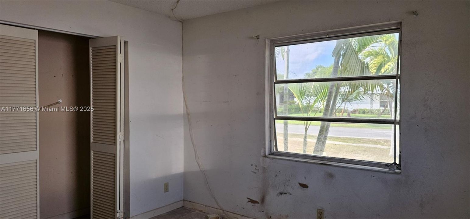 Recently Sold: $495,000 (3 beds, 2 baths, 1668 Square Feet)