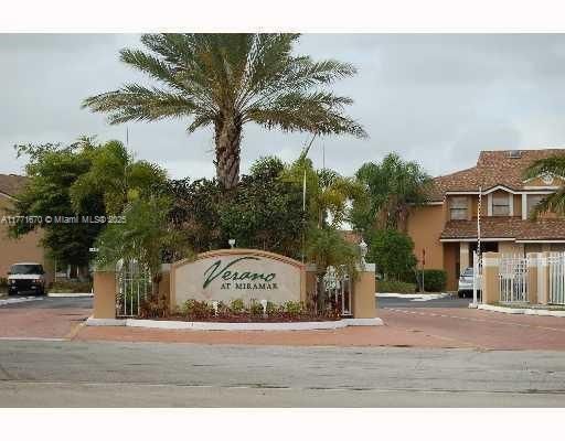 Recently Rented: $2,100 (2 beds, 2 baths, 1084 Square Feet)