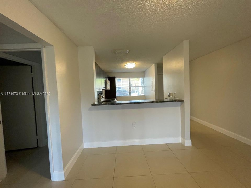 Recently Rented: $2,100 (2 beds, 2 baths, 1084 Square Feet)