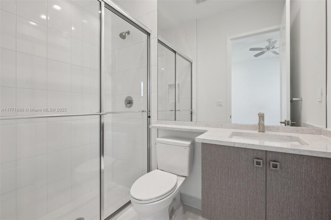 Recently Rented: $6,000 (3 beds, 3 baths, 2464 Square Feet)