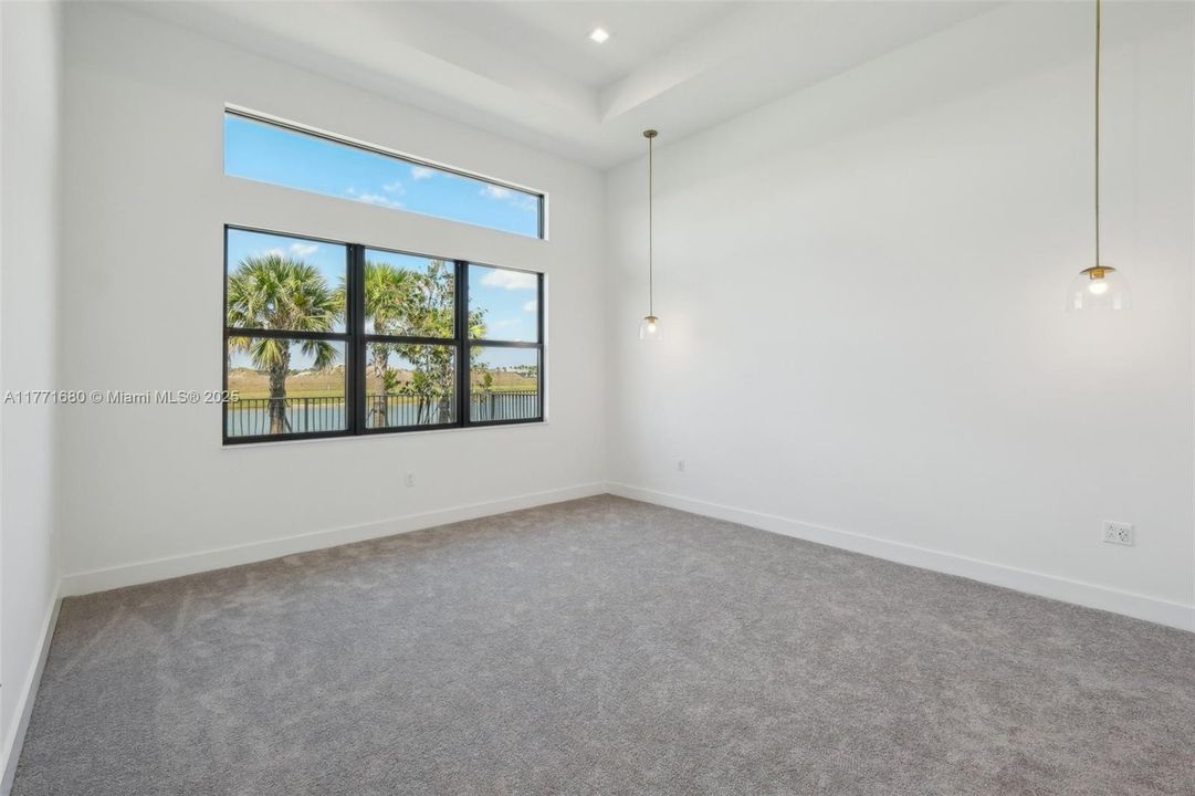 Recently Rented: $6,000 (3 beds, 3 baths, 2464 Square Feet)