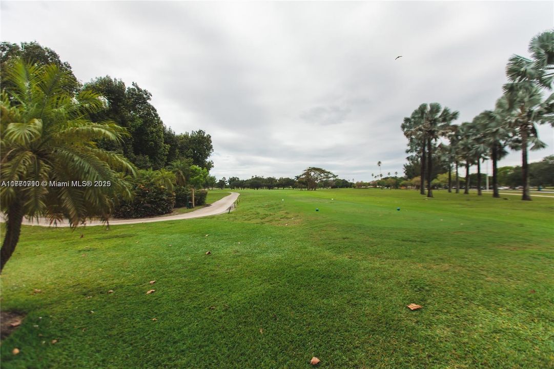 Recientemente alquilado: $5,300 (3 camas, 3 baños, 1680 Pies cuadrados)