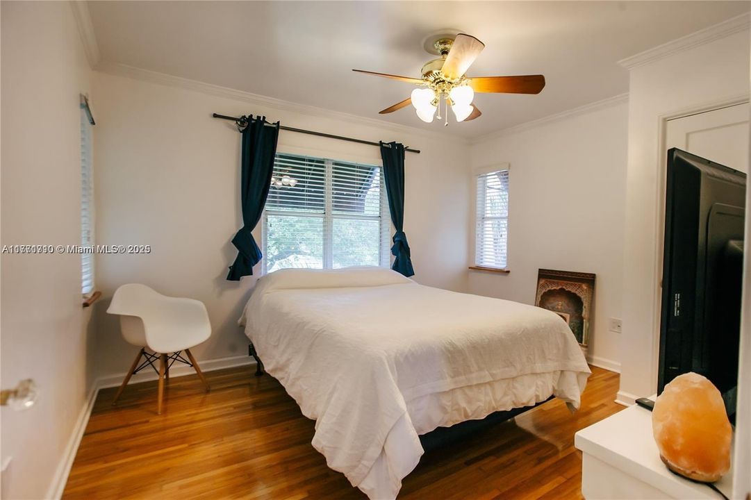 Recientemente alquilado: $5,300 (3 camas, 3 baños, 1680 Pies cuadrados)