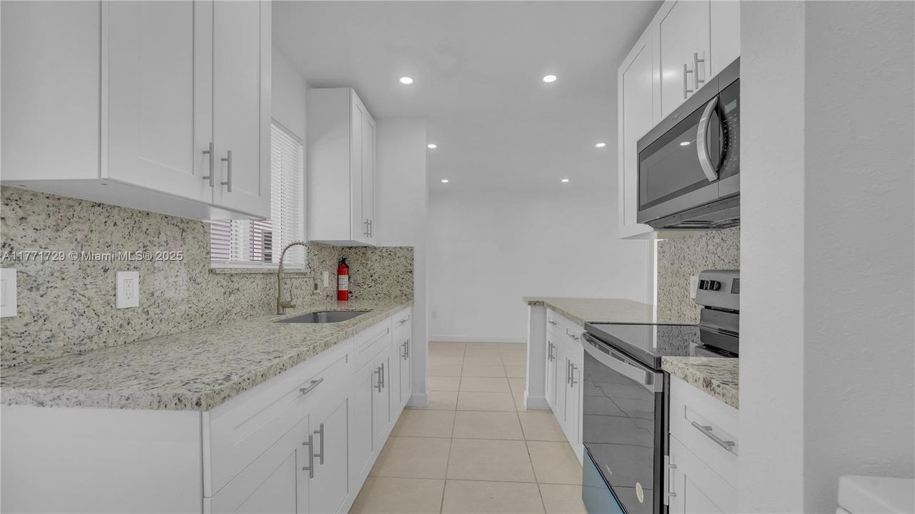 Recently Rented: $3,550 (3 beds, 2 baths, 2385 Square Feet)