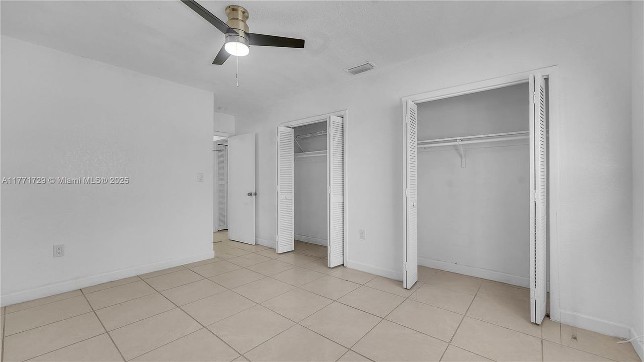 Recently Rented: $3,550 (3 beds, 2 baths, 2385 Square Feet)