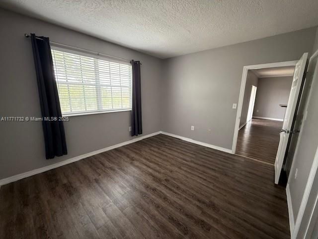 Recientemente alquilado: $2,450 (2 camas, 2 baños, 1130 Pies cuadrados)