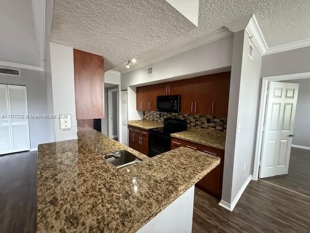 Recientemente alquilado: $2,450 (2 camas, 2 baños, 1130 Pies cuadrados)