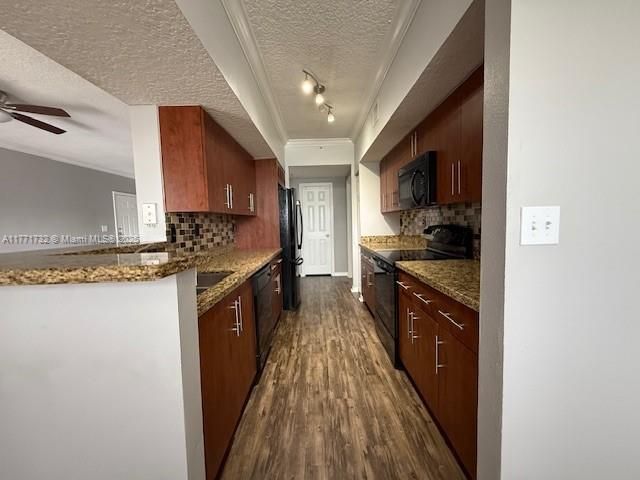 Recientemente alquilado: $2,450 (2 camas, 2 baños, 1130 Pies cuadrados)