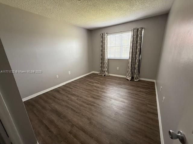 Recientemente alquilado: $2,450 (2 camas, 2 baños, 1130 Pies cuadrados)