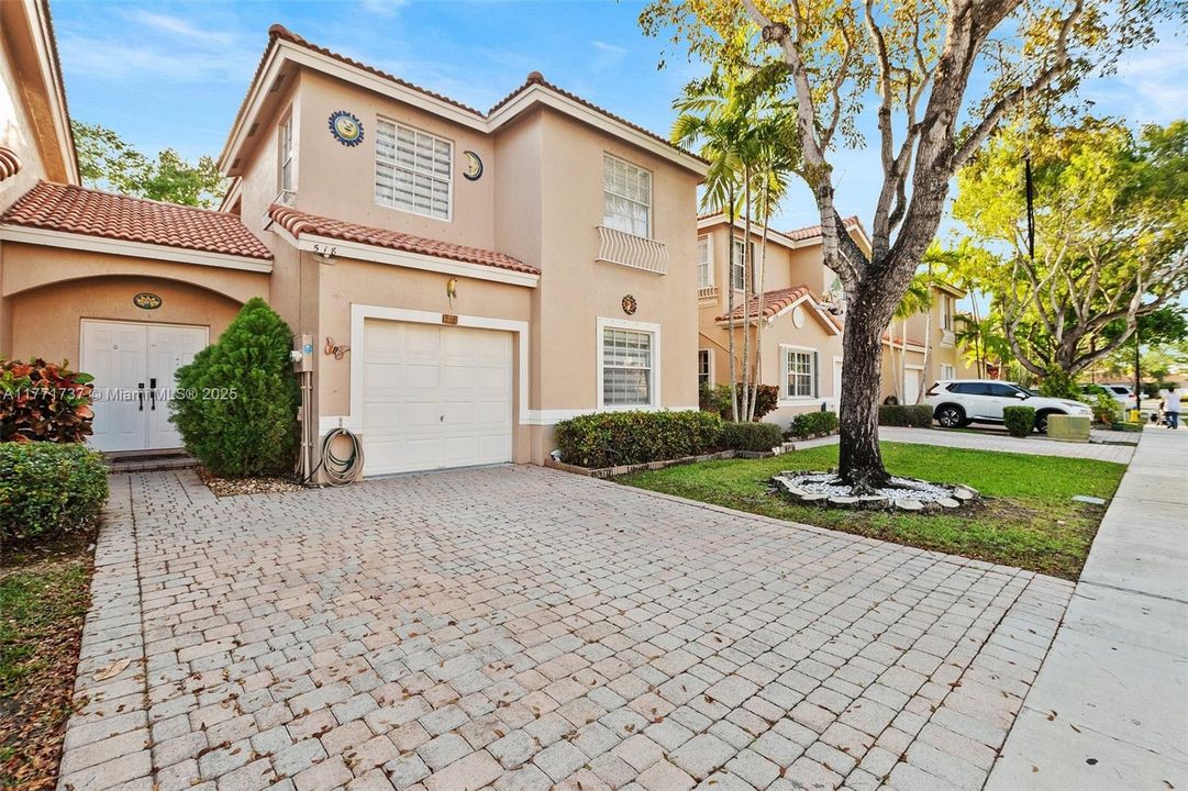 For Sale: $599,900 (4 beds, 3 baths, 1452 Square Feet)