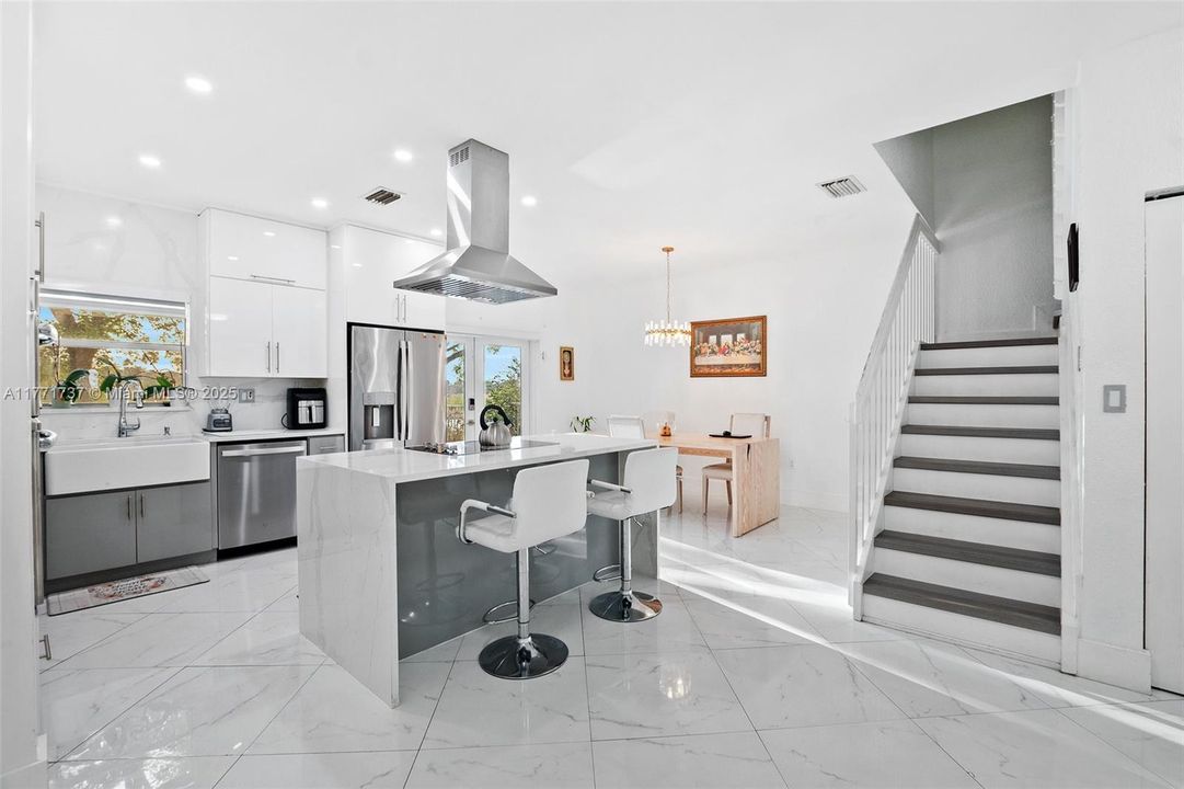 For Sale: $599,900 (4 beds, 3 baths, 1452 Square Feet)