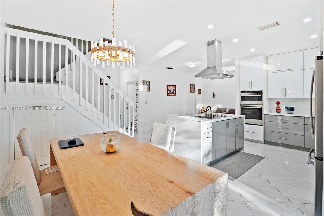 For Sale: $599,900 (4 beds, 3 baths, 1452 Square Feet)