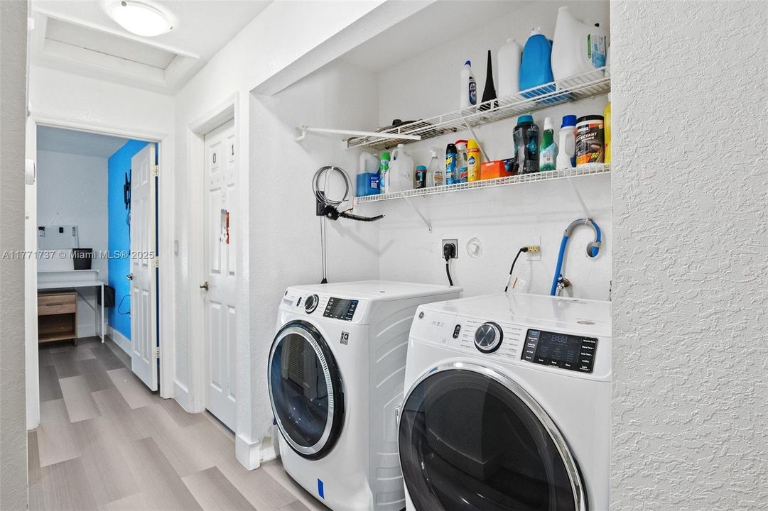 For Sale: $599,900 (4 beds, 3 baths, 1452 Square Feet)