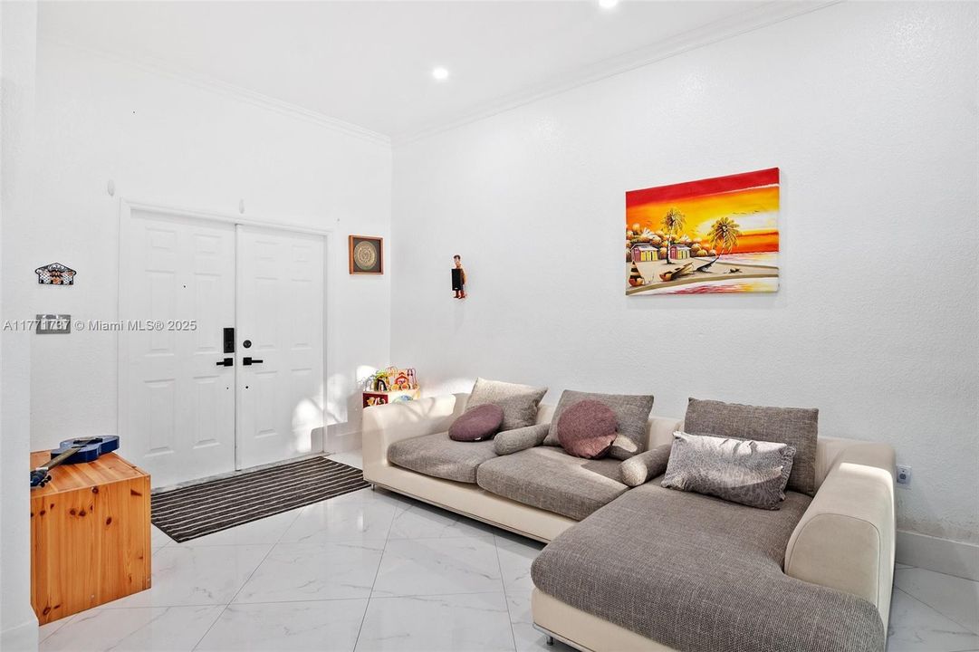 For Sale: $599,900 (4 beds, 3 baths, 1452 Square Feet)