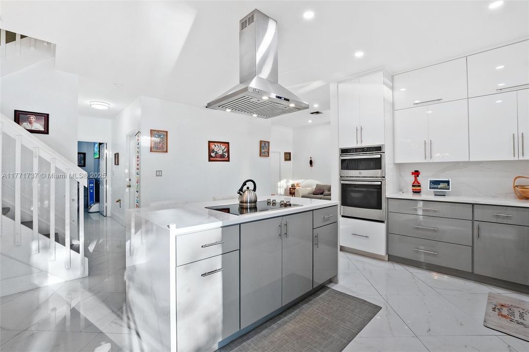 For Sale: $599,900 (4 beds, 3 baths, 1452 Square Feet)