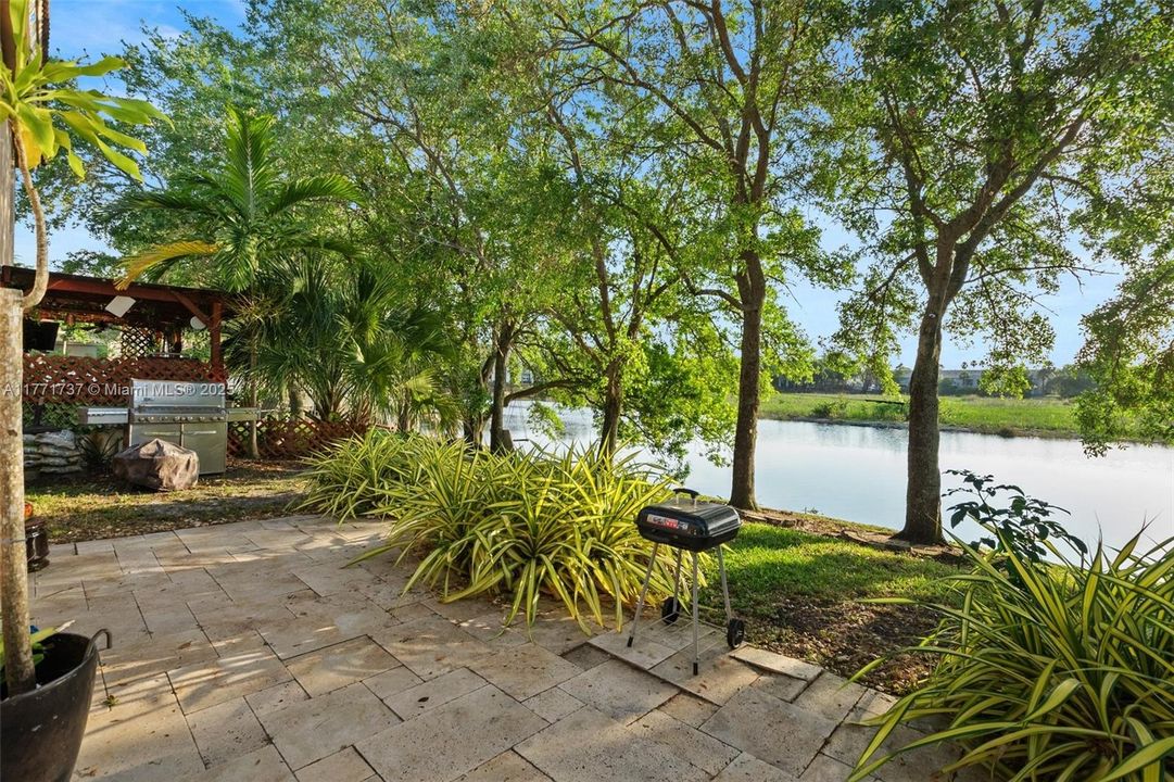 For Sale: $599,900 (4 beds, 3 baths, 1452 Square Feet)