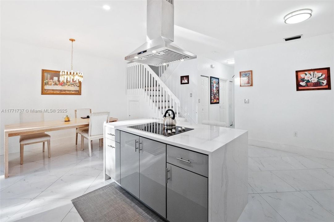 For Sale: $599,900 (4 beds, 3 baths, 1452 Square Feet)