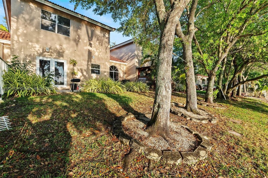 For Sale: $599,900 (4 beds, 3 baths, 1452 Square Feet)