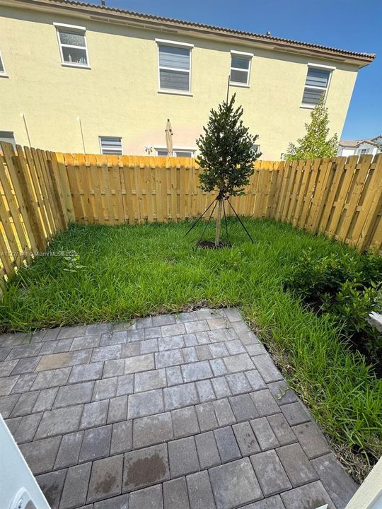 Recently Rented: $2,449 (3 beds, 3 baths, 1334 Square Feet)