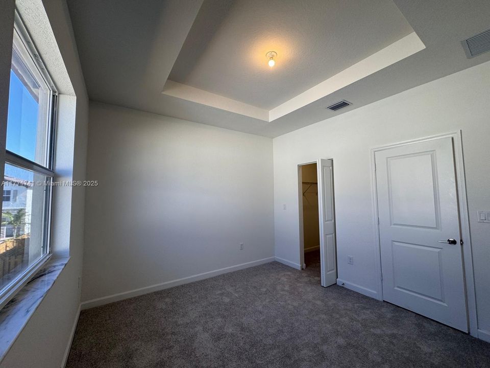 Recently Rented: $2,449 (3 beds, 3 baths, 1334 Square Feet)