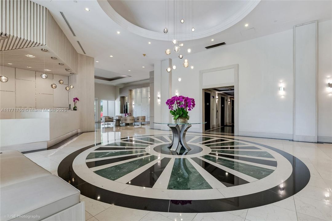 Недавно продано: $2,100,000 (2 спален, 2 ванн, 1910 Квадратных фут)