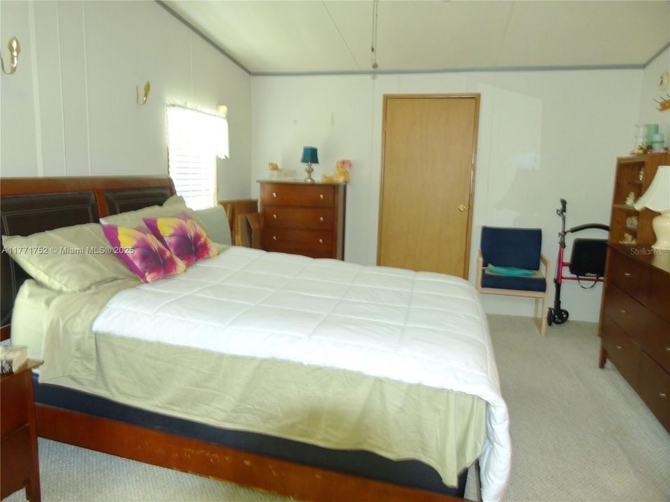 Recently Sold: $125,000 (2 beds, 2 baths, 1000 Square Feet)