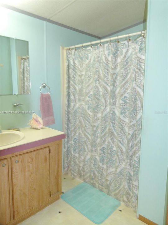 Recently Sold: $125,000 (2 beds, 2 baths, 1000 Square Feet)