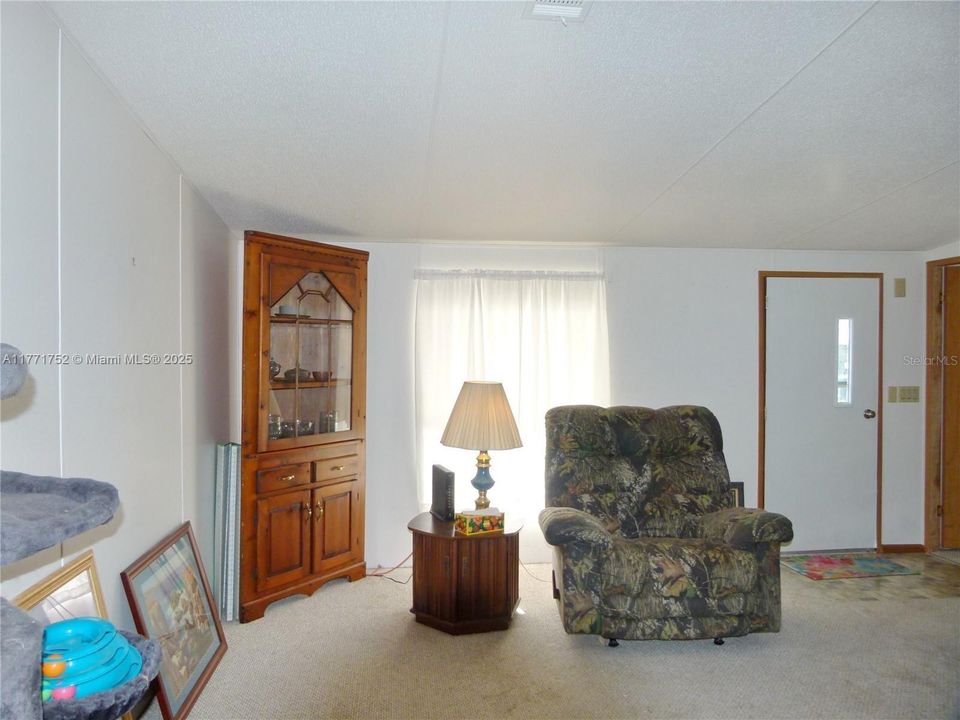 Recently Sold: $125,000 (2 beds, 2 baths, 1000 Square Feet)