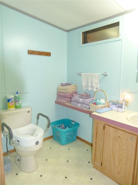 Recently Sold: $125,000 (2 beds, 2 baths, 1000 Square Feet)