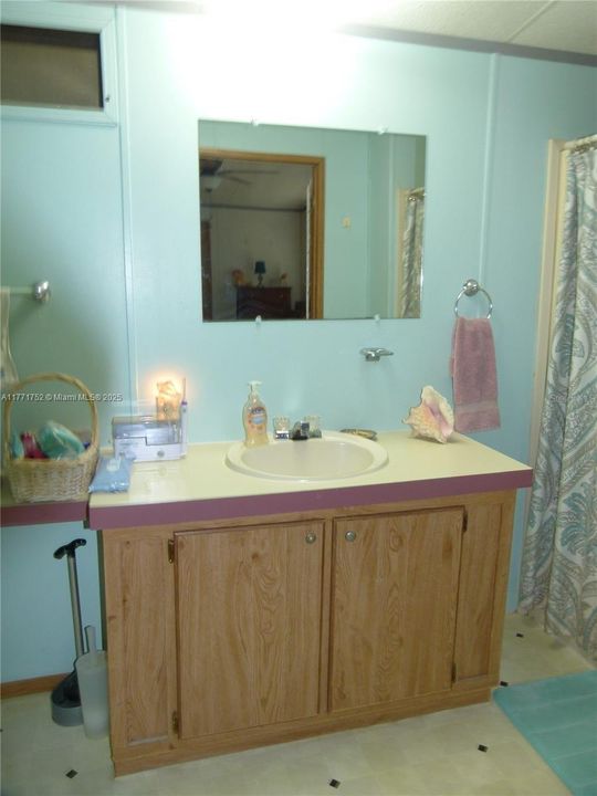 Recently Sold: $125,000 (2 beds, 2 baths, 1000 Square Feet)