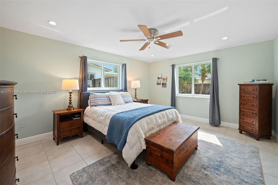 Recently Sold: $1,250,000 (3 beds, 2 baths, 2101 Square Feet)