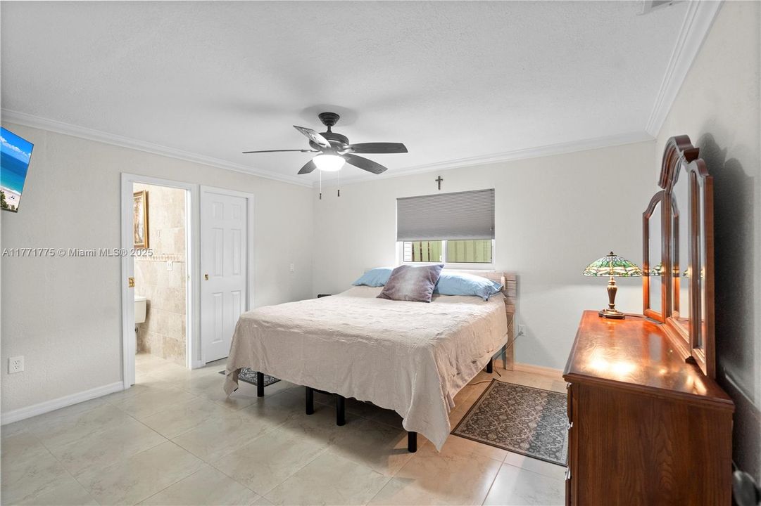 Недавно продано: $717,000 (3 спален, 2 ванн, 1548 Квадратных фут)