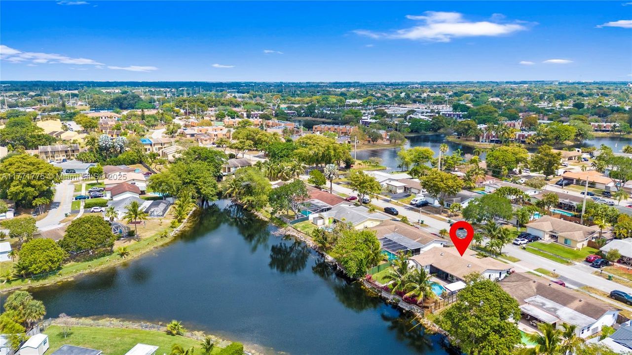 Недавно продано: $717,000 (3 спален, 2 ванн, 1548 Квадратных фут)