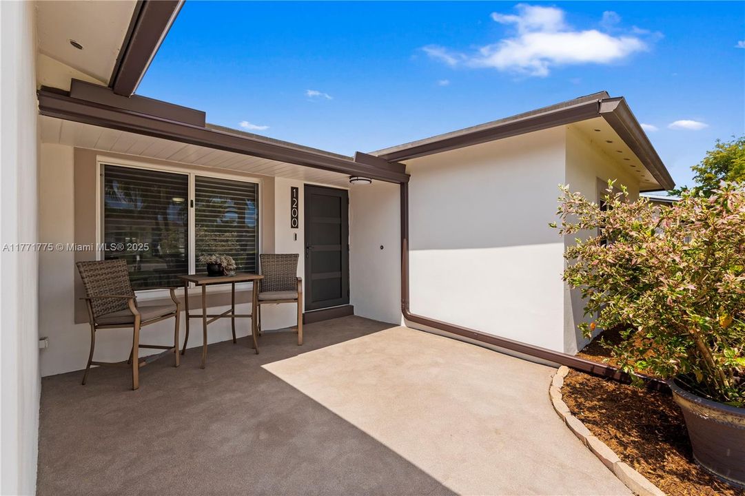 Недавно продано: $717,000 (3 спален, 2 ванн, 1548 Квадратных фут)