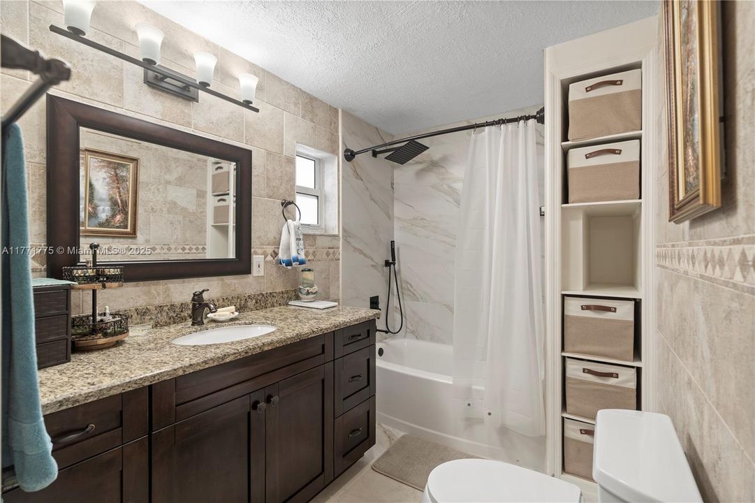 Недавно продано: $717,000 (3 спален, 2 ванн, 1548 Квадратных фут)