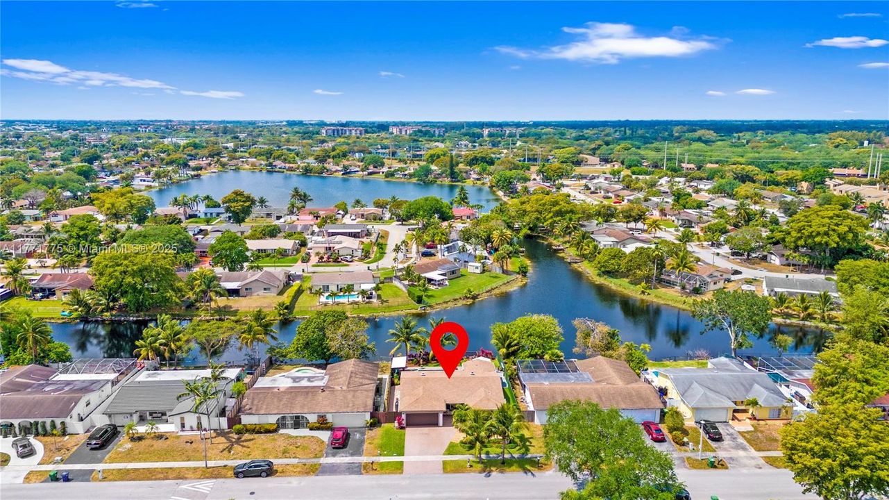 Недавно продано: $717,000 (3 спален, 2 ванн, 1548 Квадратных фут)