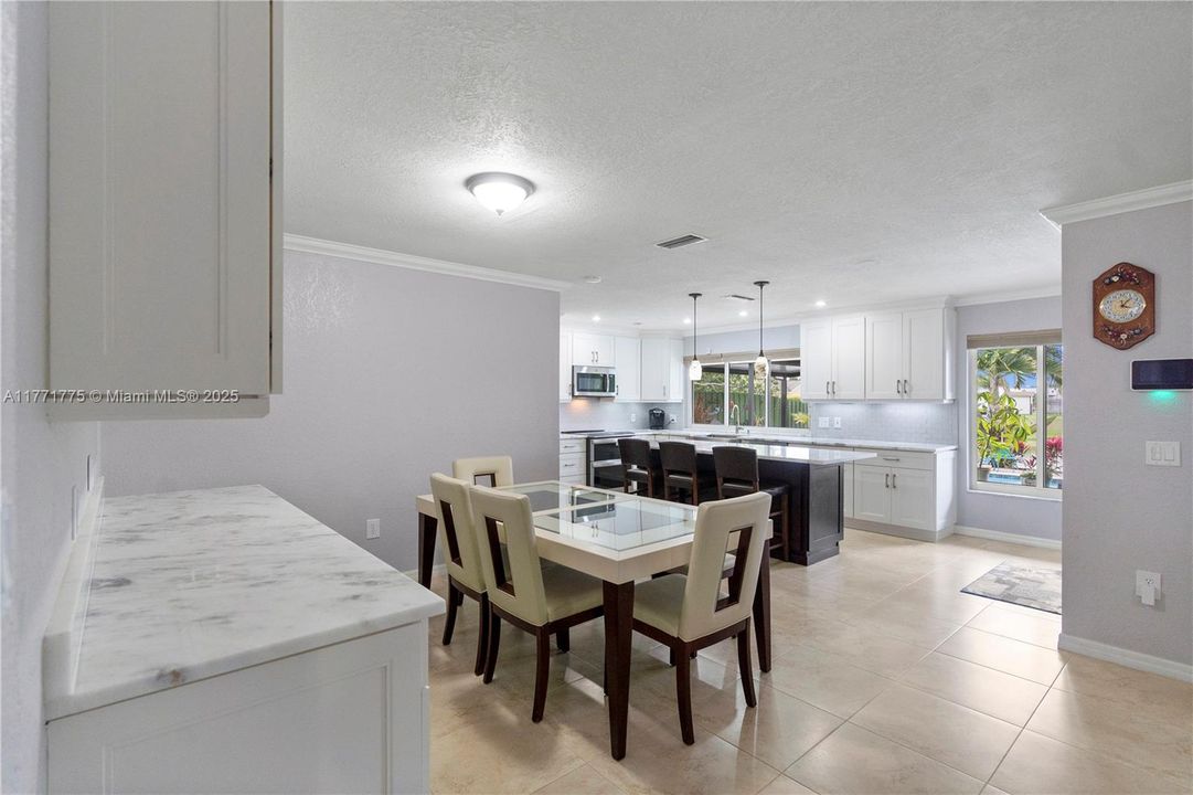 Недавно продано: $717,000 (3 спален, 2 ванн, 1548 Квадратных фут)