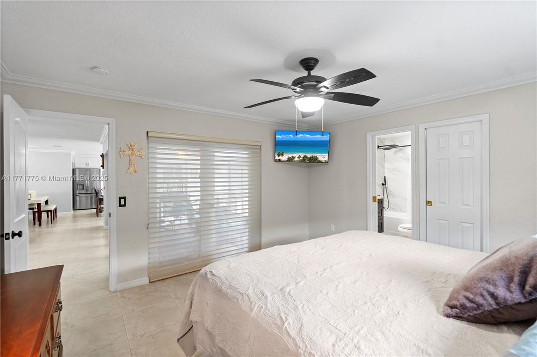 Недавно продано: $717,000 (3 спален, 2 ванн, 1548 Квадратных фут)