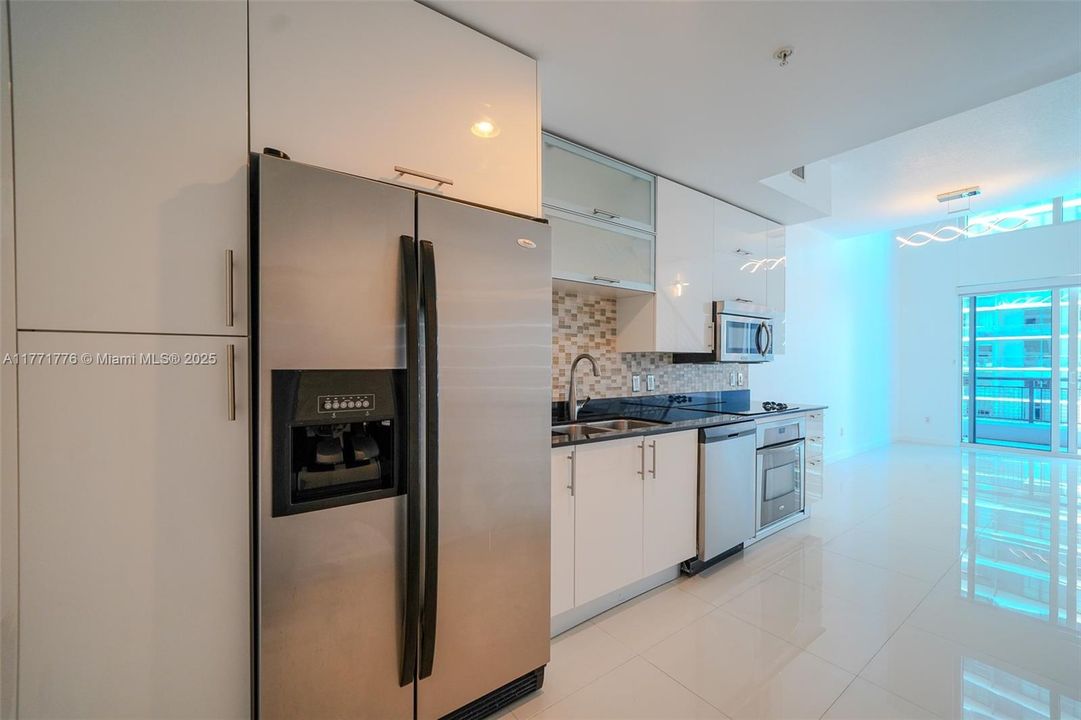 最近租的: $2,850 (1 贝兹, 1 浴室, 785 平方英尺)