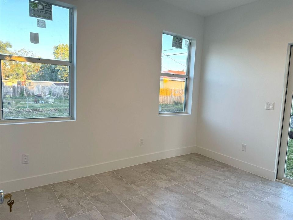 Recientemente alquilado: $2,700 (3 camas, 2 baños, 0 Pies cuadrados)