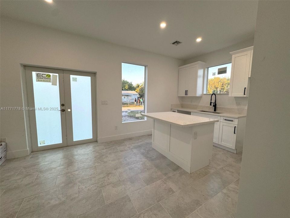 Recientemente alquilado: $2,700 (3 camas, 2 baños, 0 Pies cuadrados)