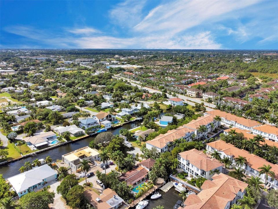 Recently Rented: $3,300 (2 beds, 2 baths, 1300 Square Feet)