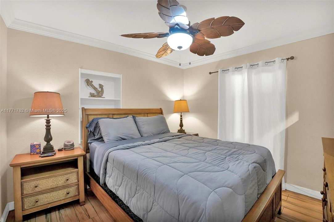 Recently Rented: $3,300 (2 beds, 2 baths, 1300 Square Feet)