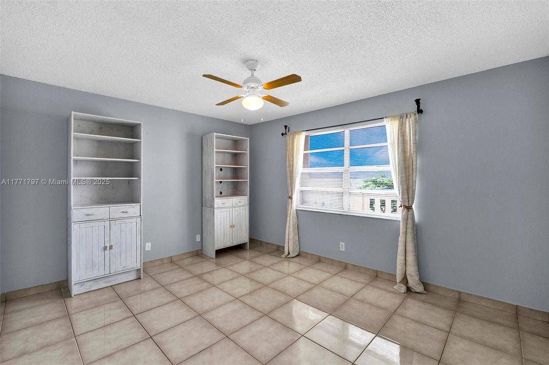 Recently Rented: $2,200 (2 beds, 2 baths, 1190 Square Feet)