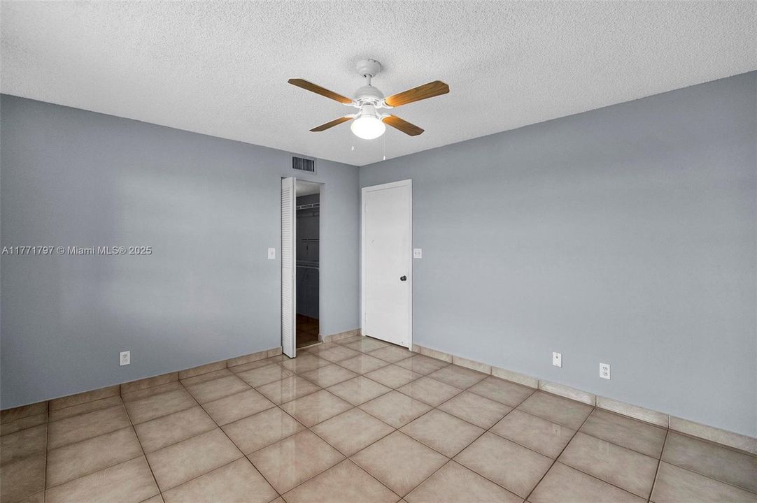 Recently Rented: $2,200 (2 beds, 2 baths, 1190 Square Feet)