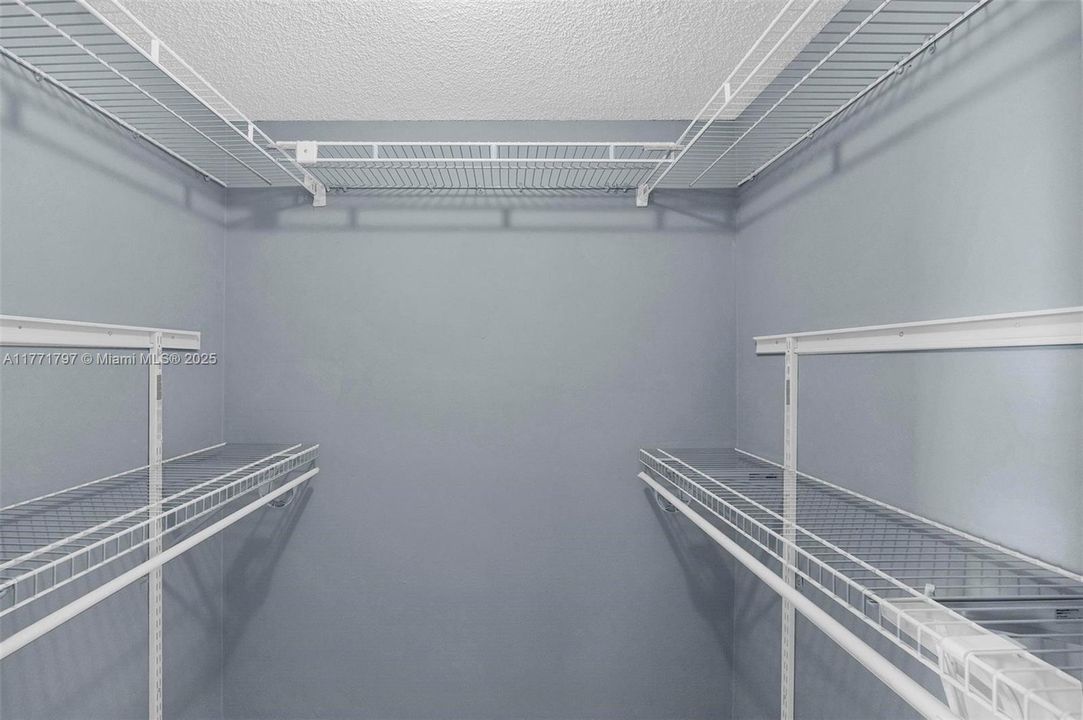 Recently Rented: $2,200 (2 beds, 2 baths, 1190 Square Feet)